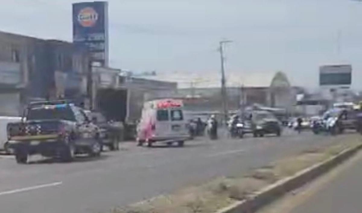 Accidente vial deja dos heridos en la colonia Los Ángeles en Morelia