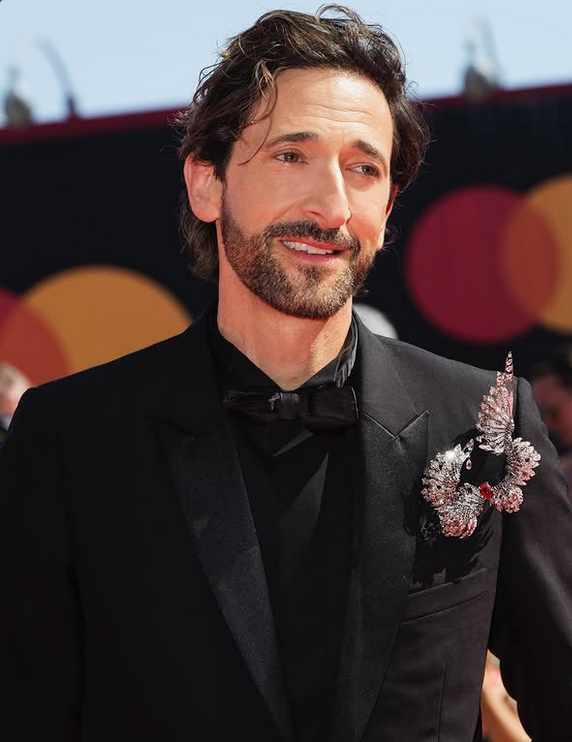 Adrien Brody impone récord en Oscars con su discurso más largo