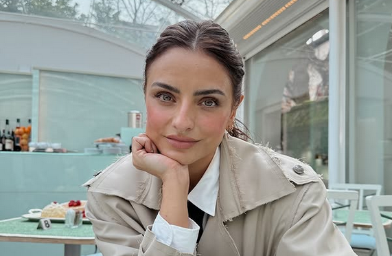 Aislinn Derbez no descarta congelar sus óvulos para volver a ser mamá