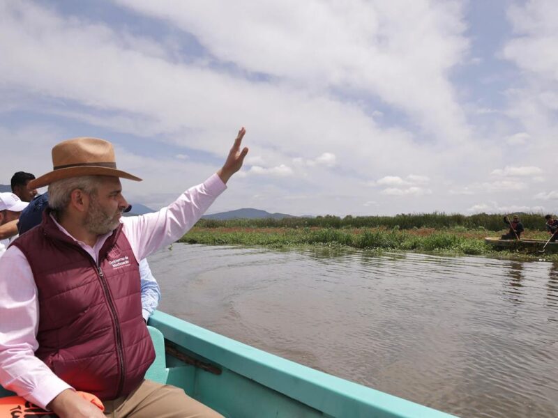 Anuncia Bedolla inicio de empleo temporal para conservar el Lago de Pátzcuaro Michoacán