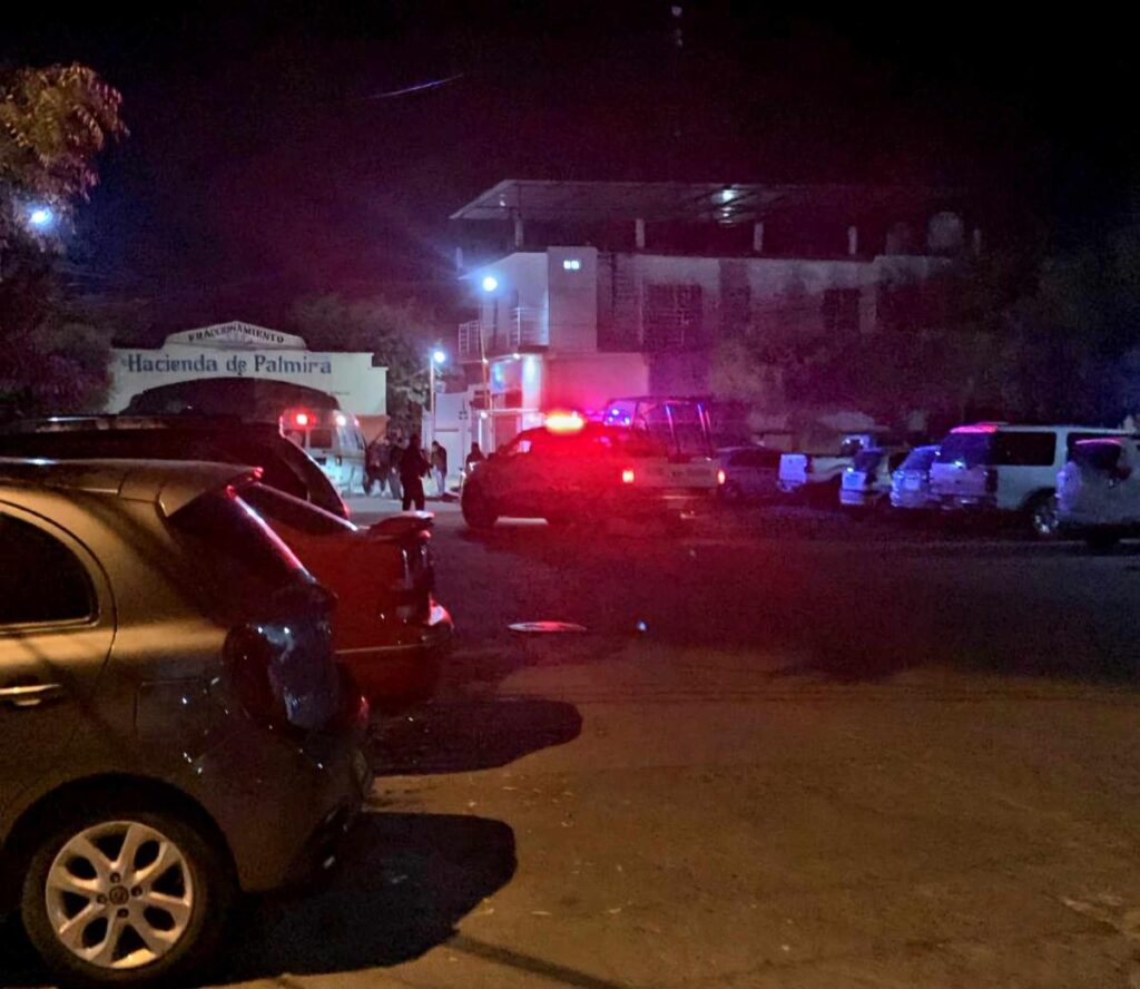 Asesinan a a dos motociclistas en Apatzingán