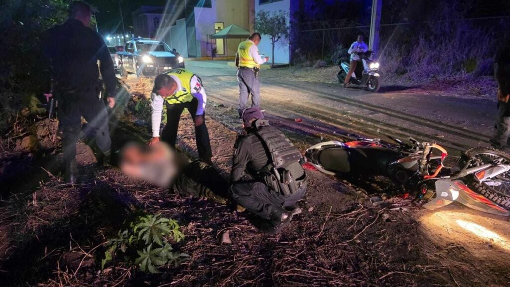 Auto embiste a motociclista y huye tras el accidente, en Zamora