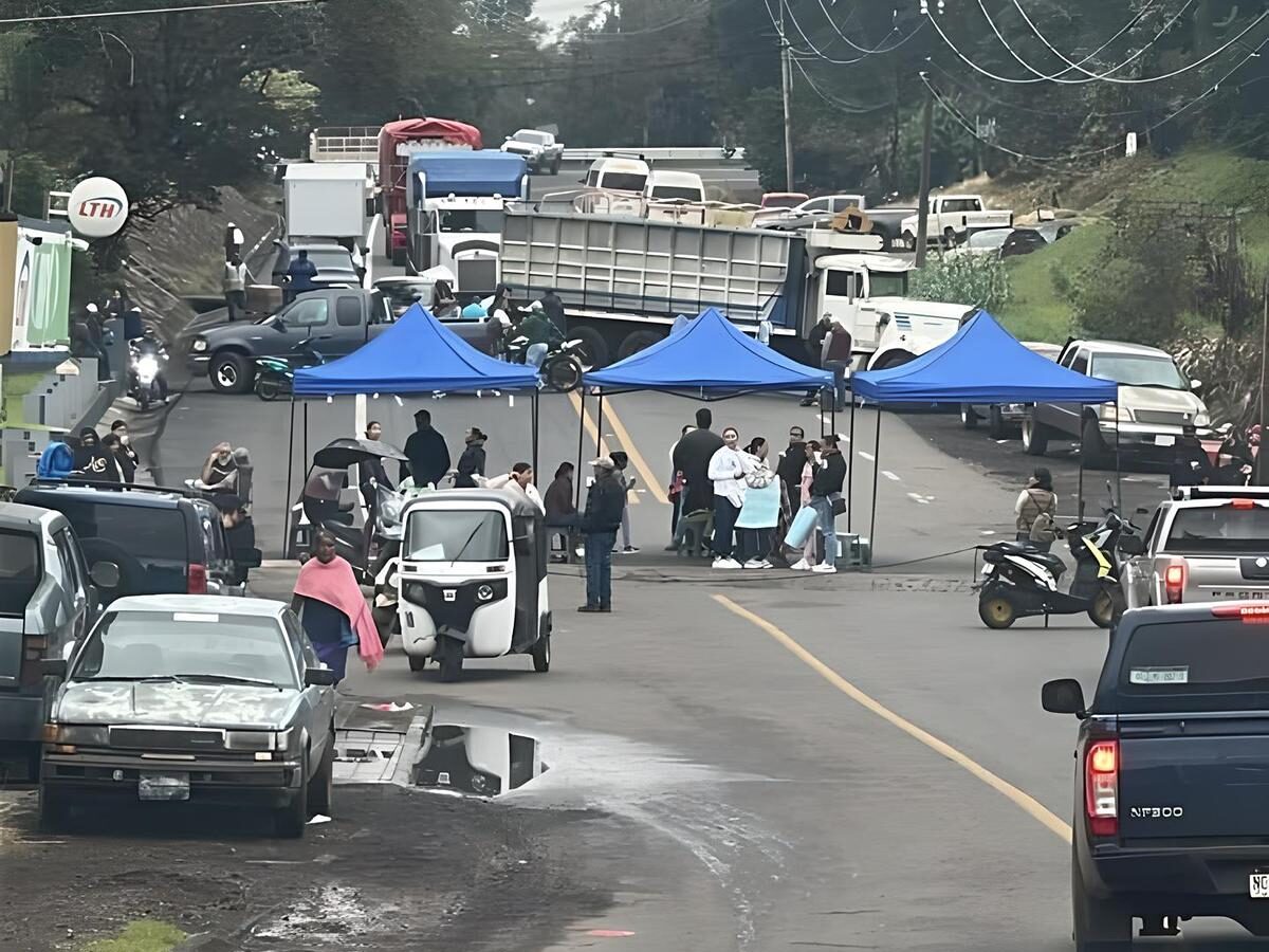 Bloqueo de Carreteras en Michoacán por el CSIM