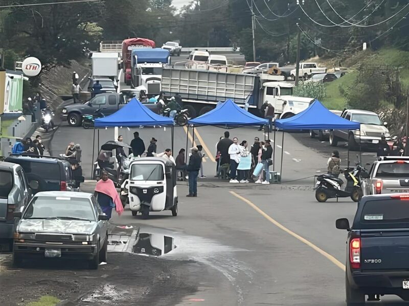 Bloqueo de Carreteras en Michoacán por el CSIM