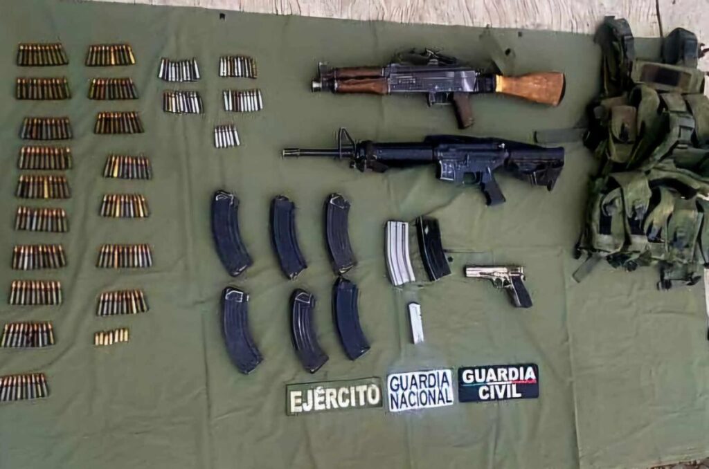 BOI realiza aseguramiento de armamento explosivos y vehículos en Puertecitos-3