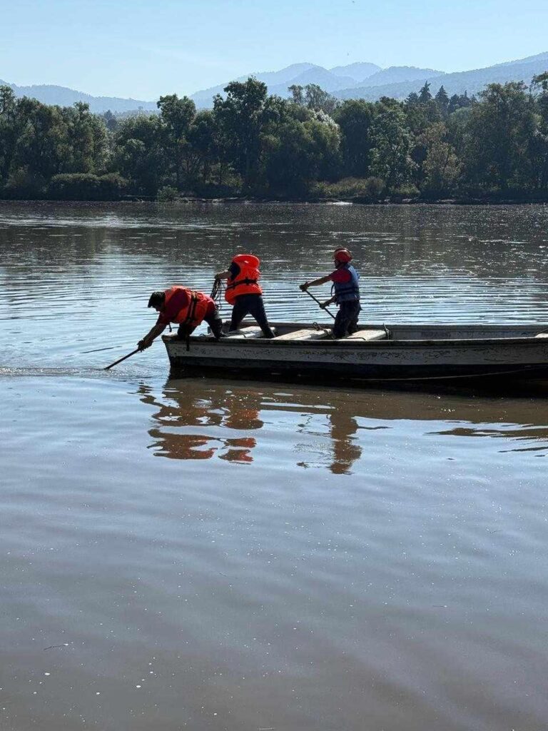 Bomberos buscan a hombre ahogado en una presa de Tuxpan