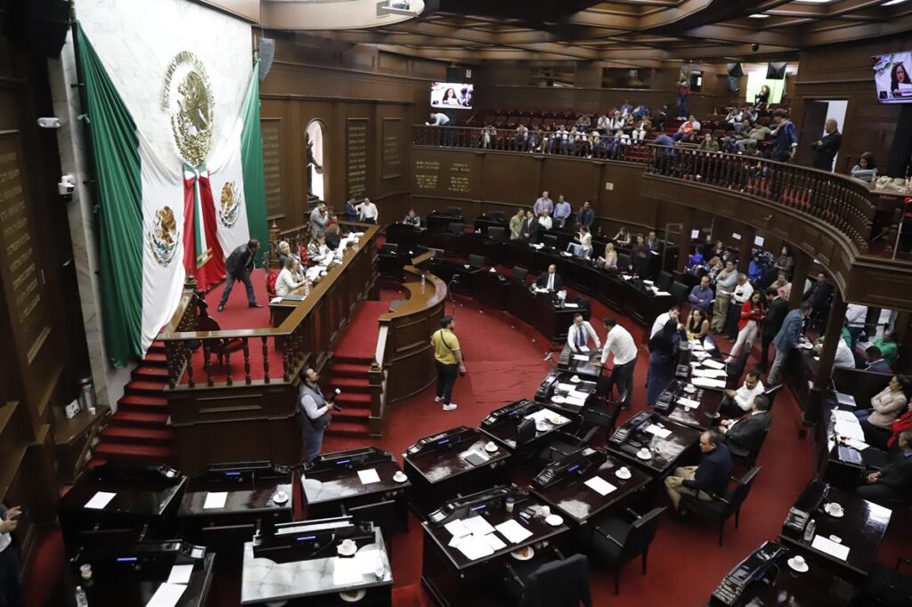 Congreso de Michoacán mandata la inamovilidad de los trabajadores de base ante implementación del Gobierno Digital