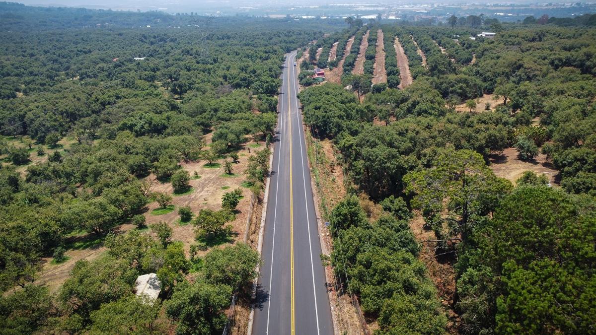 Destaca SCOP rehabilitación del 50% de la red carretera de Michoacán