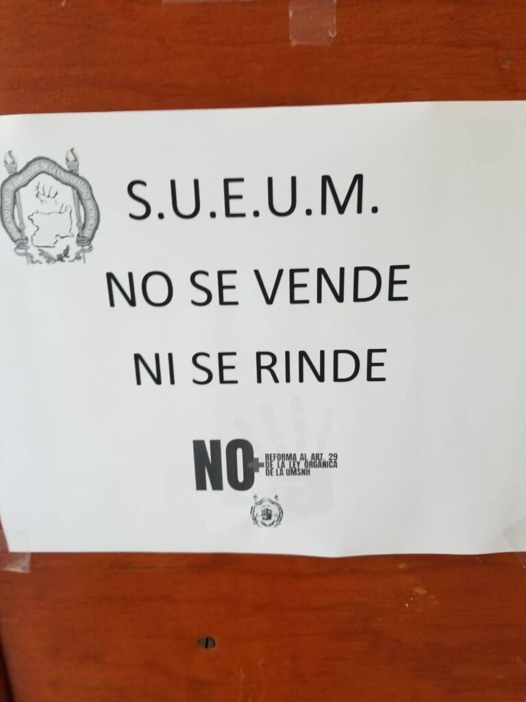 El SUEUM lidera una movilización en Michoacán contra cambios EN umsnh