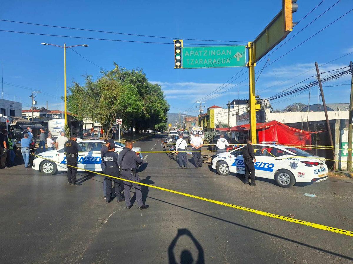 En accidente Camioneta embiste y mata a motociclista, en Uruapan