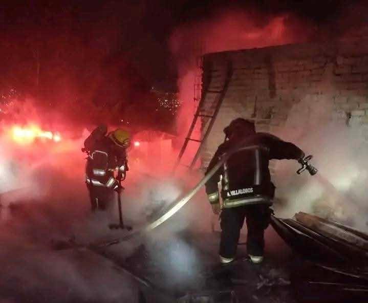 Incendio en vivienda a detrás de Estadio Morelos, en Morelia