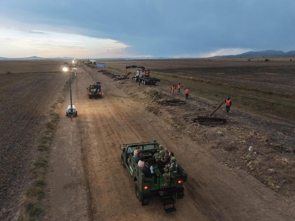 Inicia en Zempoala construcción del Tren México-Pachuca