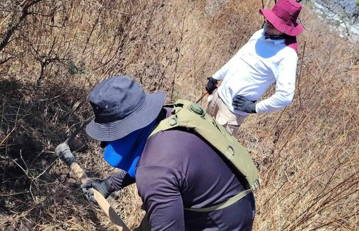 Localizan cadáver de mujer y una osamenta, en fosas del Cerro de La Cruz de Jacona