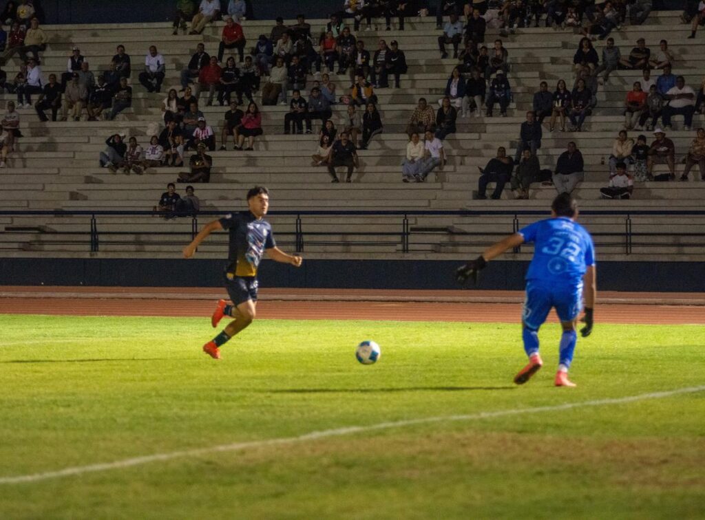 Los Zorros del Atlético Morelia-UMSNH se impone en casa 2-0 a La Piedad Imperial-1