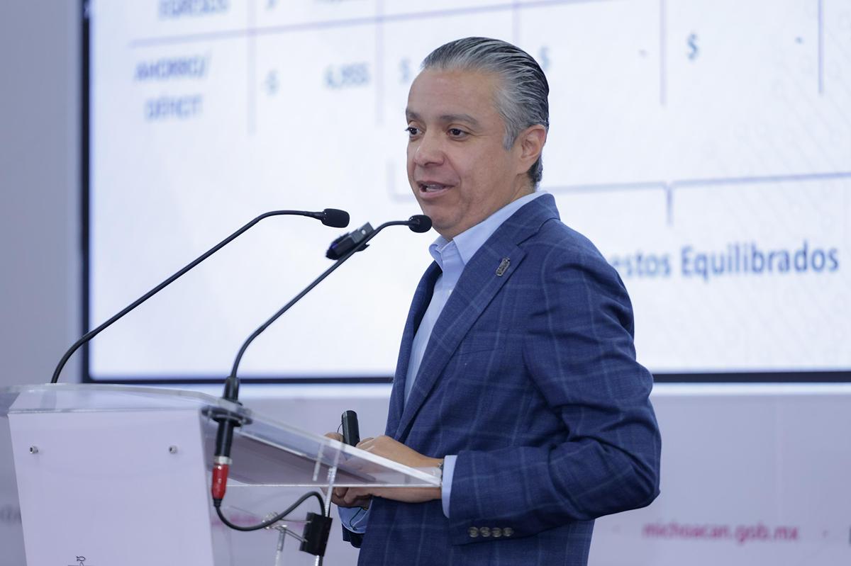 Michoacán duplica ingresos propios sin nuevos impuestos: Navarro García