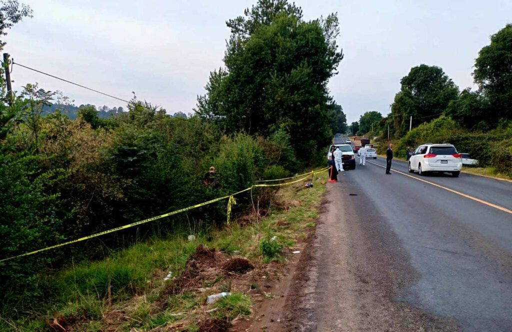 Motociclista muere en accidente sobre la Cuitzitán- Ario de Rosales