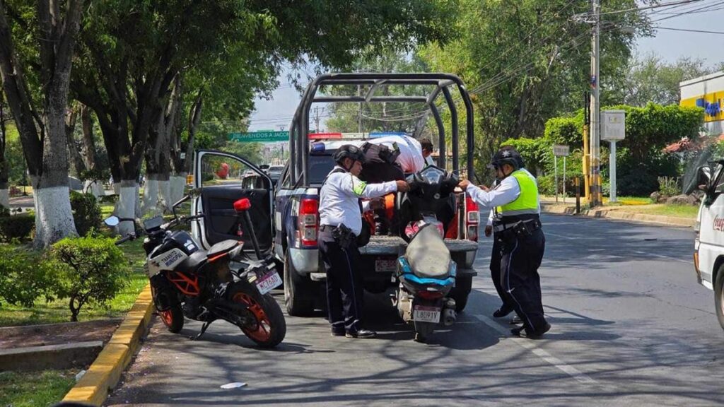 Mujer queda herida tras derrapar su motocicleta en Zamora