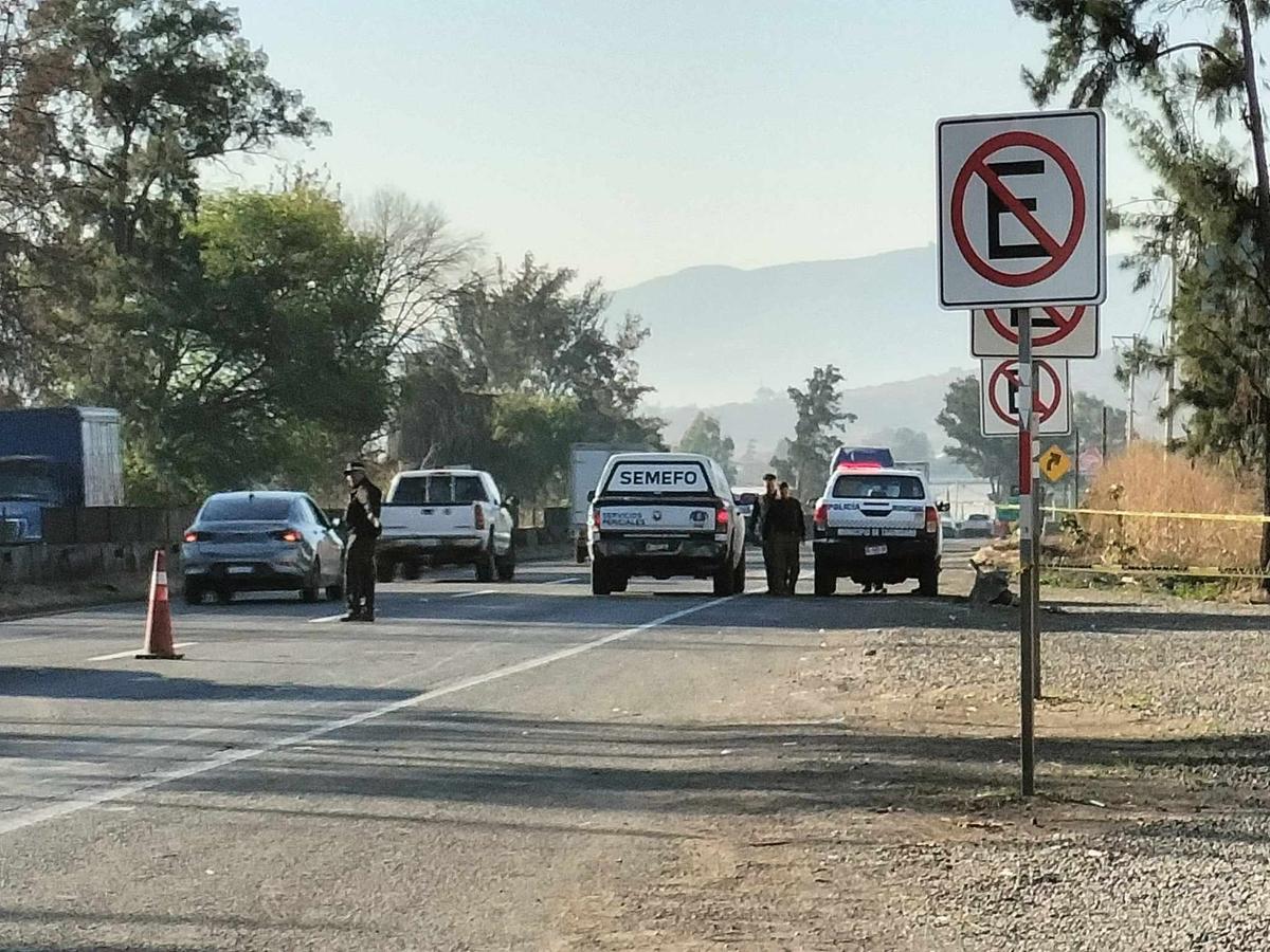 Peatón muere tras ser atropellado en la Morelia-Salamanca