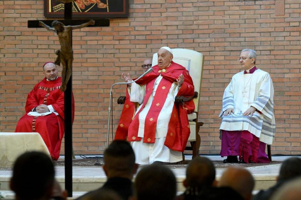 salud del Papa Francisco continúa con terapias y ventilación mecánica no invasiva