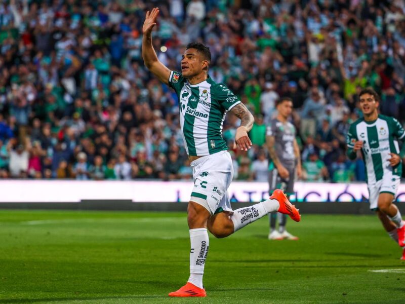 Santos con remontada sorprendente vence 2-1 a León que también pierde el invicto