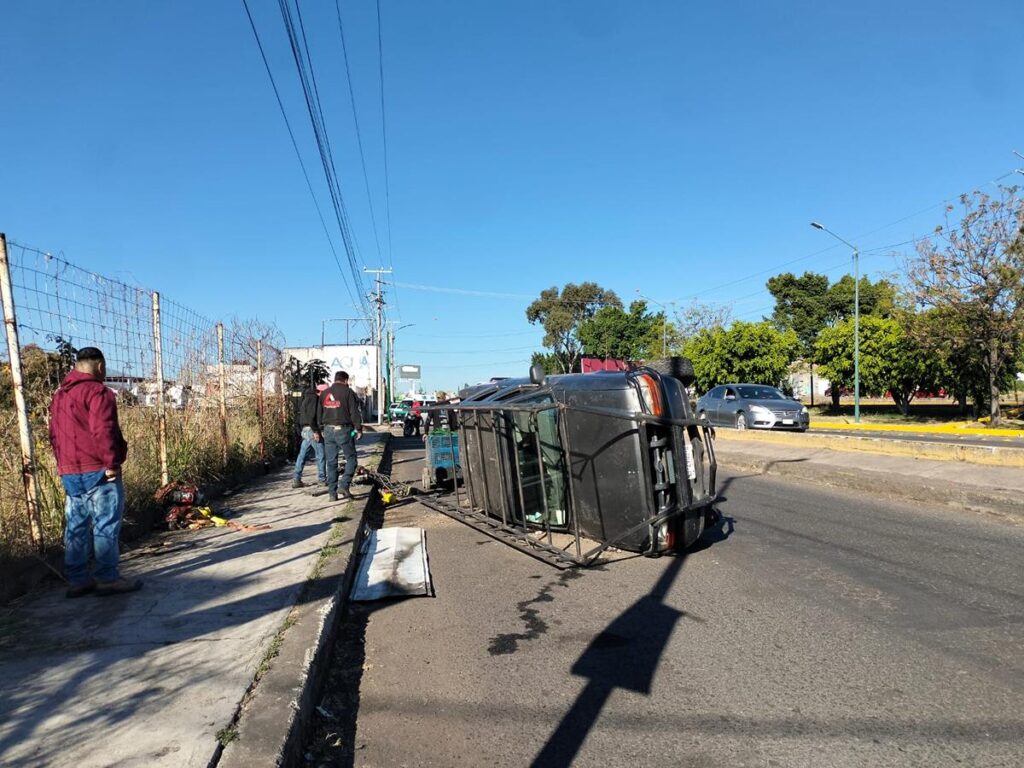 Se registran 2 volcaduras vehiculares en Morelia