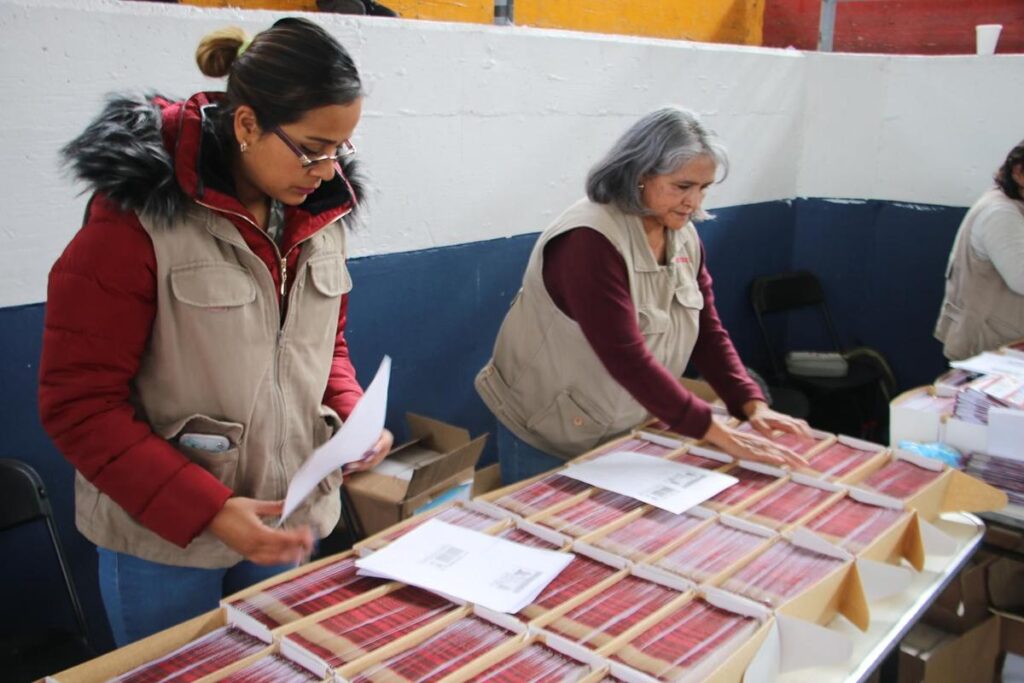 Tarjetas para becas de apoyo a estudiantes se entregarán durante marzo