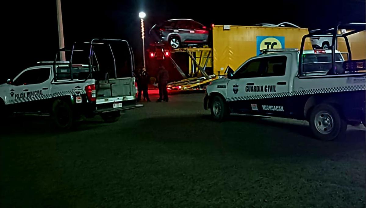 tráiler nodriza es víctima de asalto armado en la Pátzcuaro-Morelia